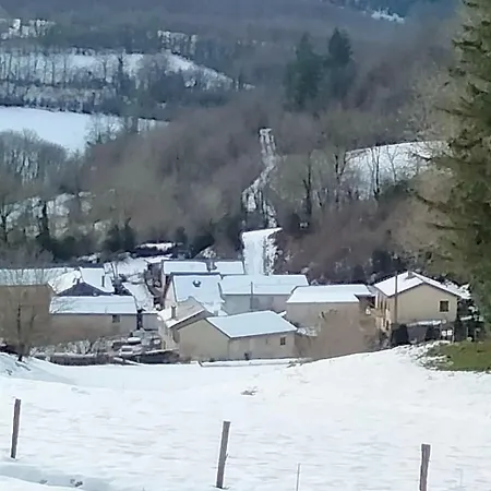 Maison Proche De Lacs Entouree De Bois Et Forets Holiday home *