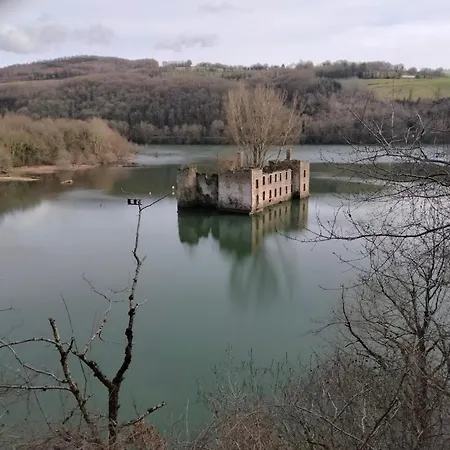 بيت للعطل Maison Proche De Lacs Entouree De Bois Et Forets