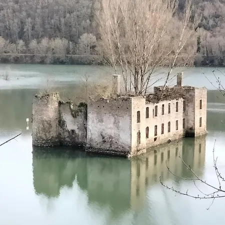 Maison Proche De Lacs Entouree De Bois Et Forets Lacaune
